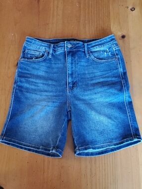 Judy Blue Medium Wash Denim Jean Shorts